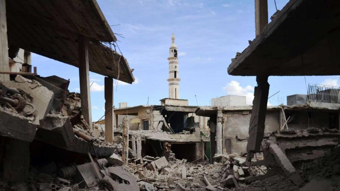 Εξήντα νεκροί από νέο ρωσικό βομβαρδισμό στη Συρία
